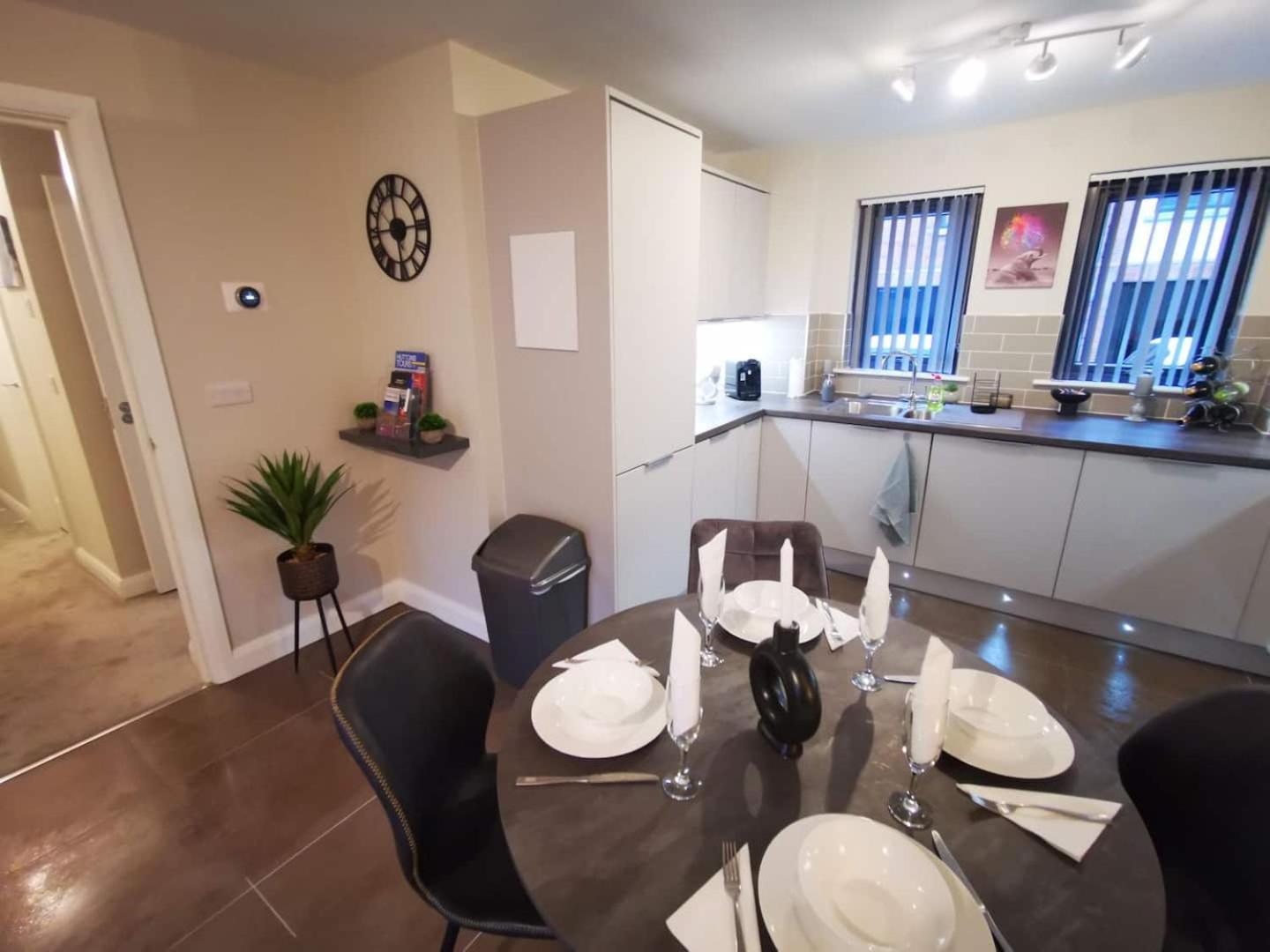 Belfast Central 2 Bedroom Luxurious Modern Stay Екстериор снимка