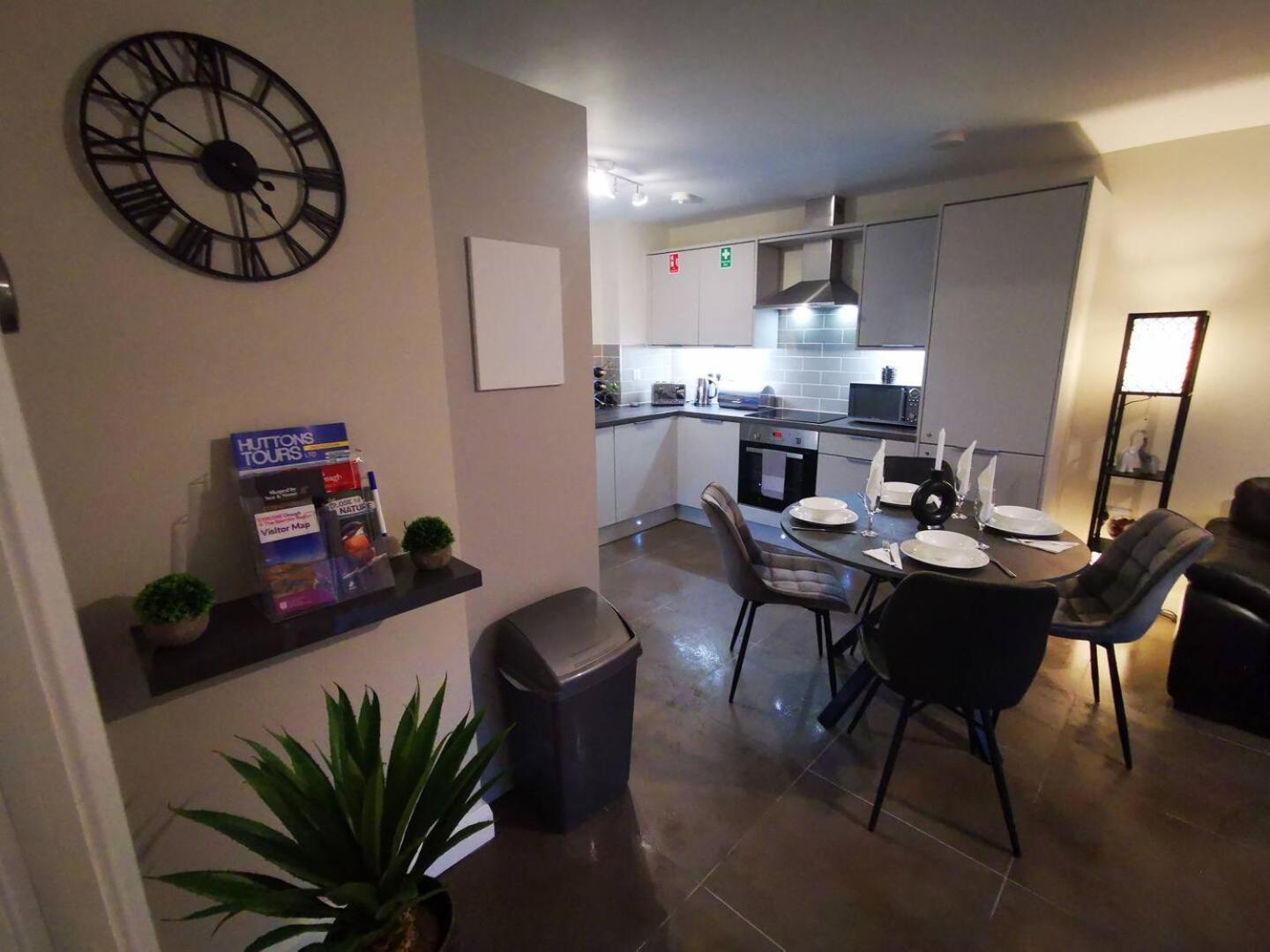 Belfast Central 2 Bedroom Luxurious Modern Stay Екстериор снимка