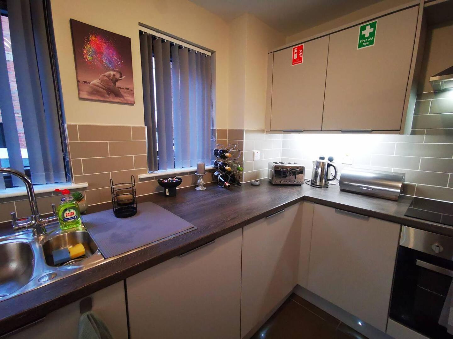 Belfast Central 2 Bedroom Luxurious Modern Stay Екстериор снимка