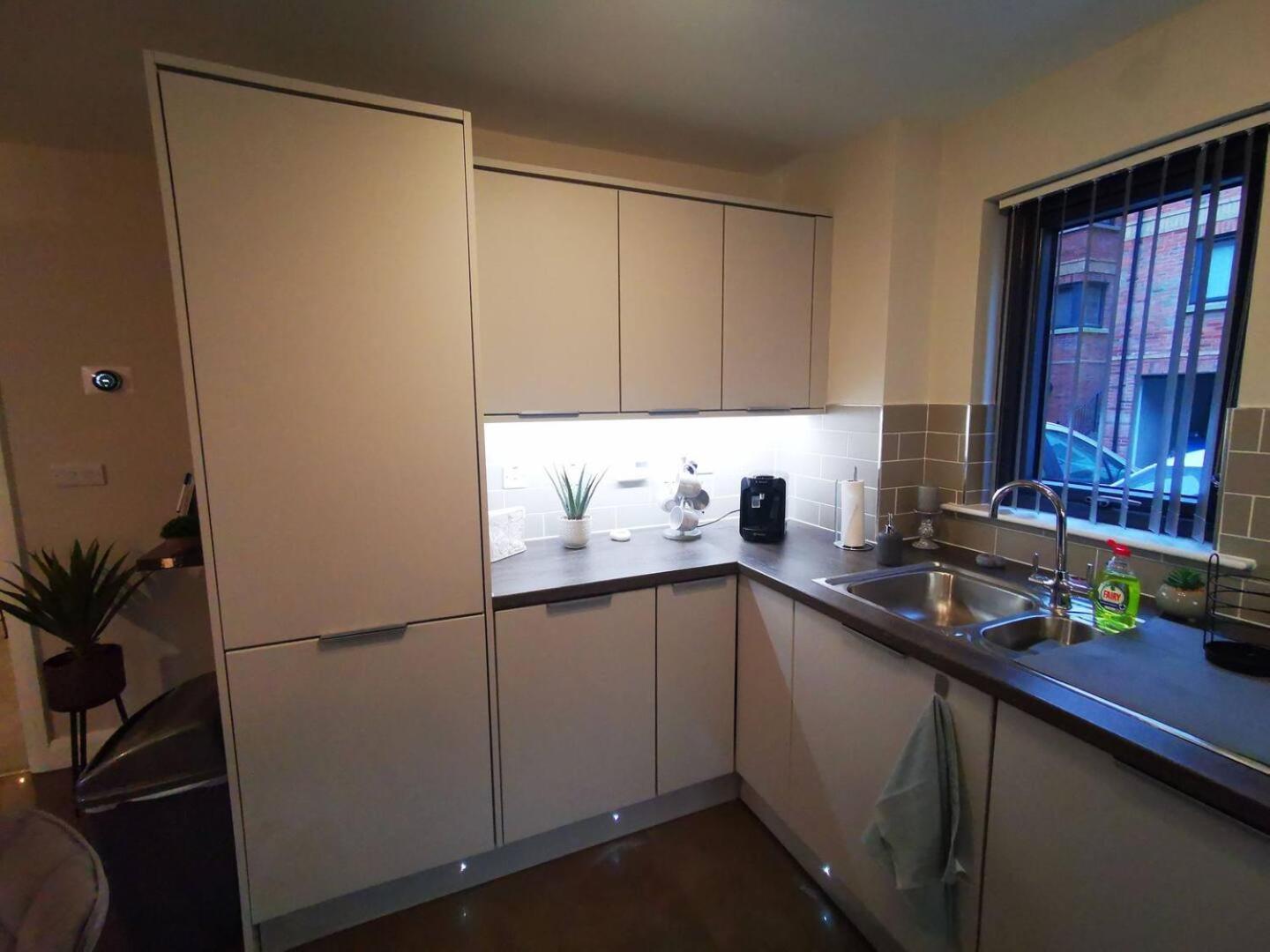 Belfast Central 2 Bedroom Luxurious Modern Stay Екстериор снимка