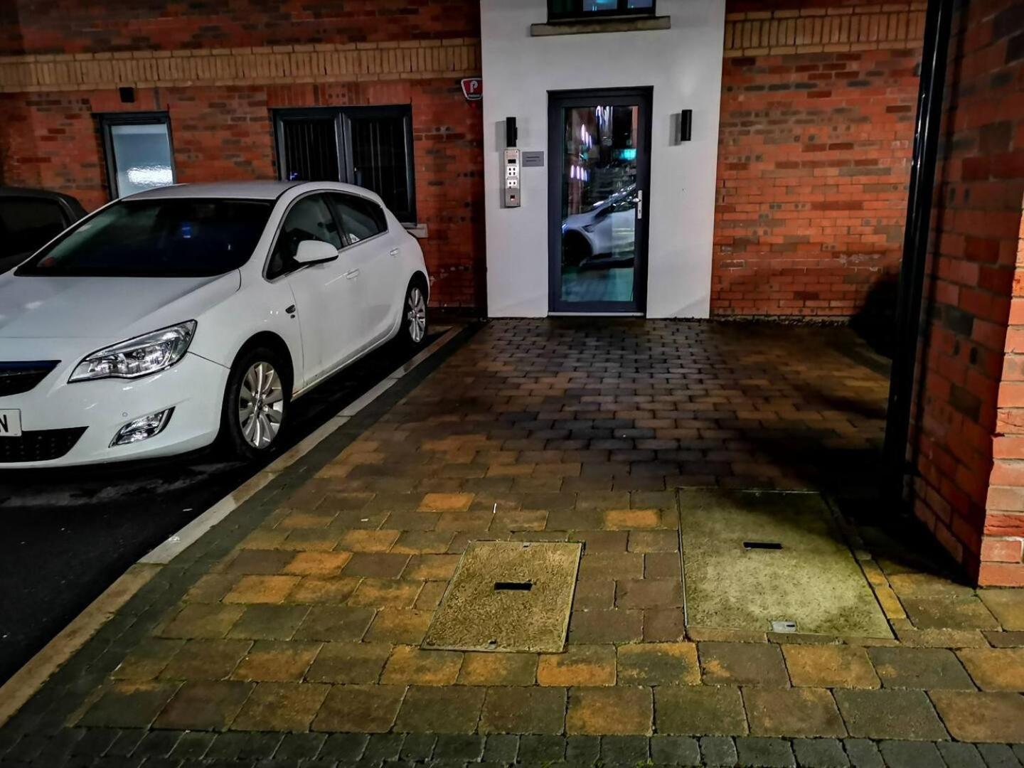 Belfast Central 2 Bedroom Luxurious Modern Stay Екстериор снимка